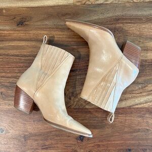 Matisse beige western leather ankle boots in style Elevation